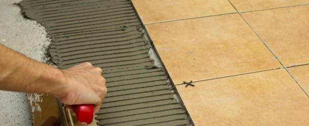 How to spread tile adhesive